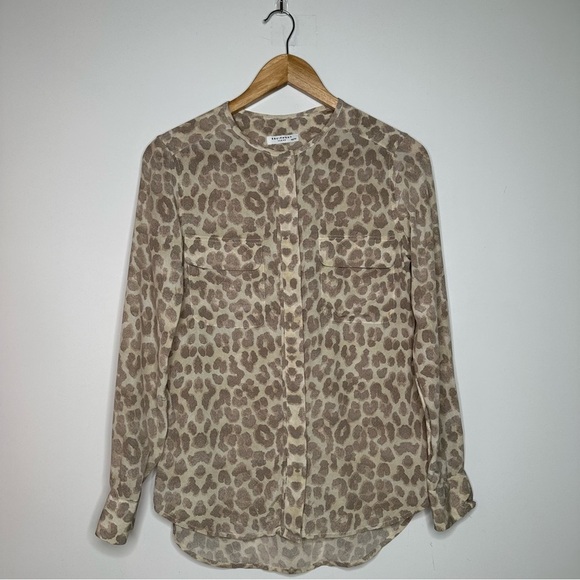 Equipment Femme 100% Silk Animal Print Blouse Size XS - Picture 10 of 10